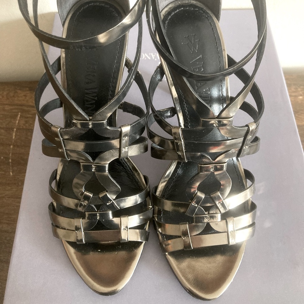 VERA WANG stiletto sandals